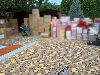 У Полтаві переробляли тютюн для нелегальних сигарет на пʼять мільйонів гривень
