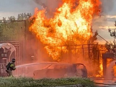 В Сумах російська атака на АЗС призвела до поранення трьох жінок