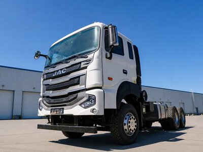 В Україні представили нове 35-тонне шасі JAC N350 для спецтехніки (ФОТО)
