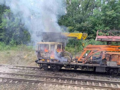 Ворожий БпЛА влучив у дрезину Укрзалізниці на Харківщині під час ремонту