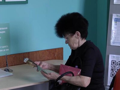 Пенсіонерам змінять виплати: кому перерахують, а кому уріжуть надбавки