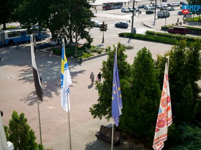 У Черкасах урочисто підняли прапор Військово-Морських Сил ЗСУ (ФОТО)