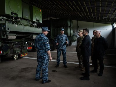 Моряки показали Зеленському ракетний комплекс NSM, про отримання яких не повідомляли