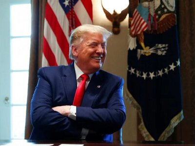 Мемкойн, годинники і Біблія: на чому Трамп заробив понад $2 млрд за рік