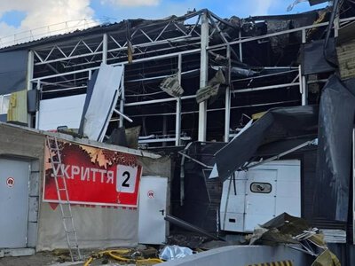 Противник поцілив у сортувальний термінал Нової пошти у Чернігові
