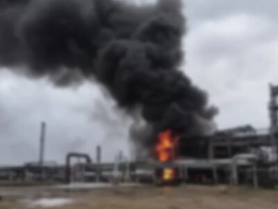 РФ другий день поспіль атакує видобувні об’єкти «Нафтогазу»: здійнялися масштабні пожежі, є руйнування