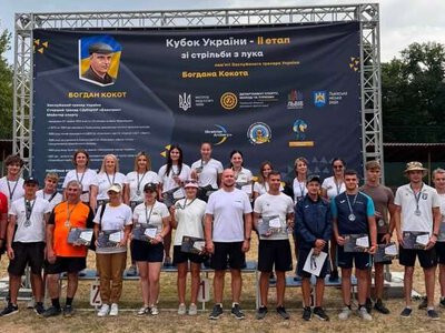 Перемоги та призові місця на Кубку України: чернівецькі лучники знову на п’єдесталі