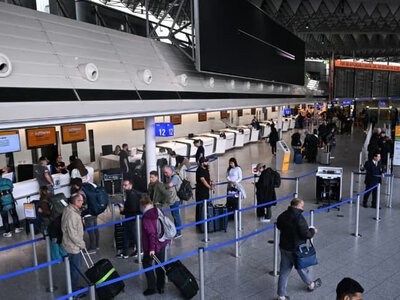 ЄС вживає заходів для вирішення проблем з чергами в новій системі в’їзду