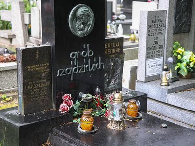 У Польщі пошкодили могилу українського поета: МЗС відреагувало
