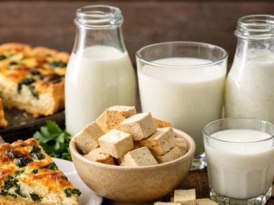 4 продукти, у яких кальцію більше, ніж у йогурті: поради дієтологів