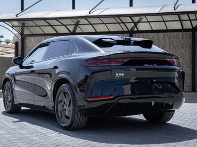 BYD створила унікальну функцію безпеки, якої досі немає навіть у Tesla