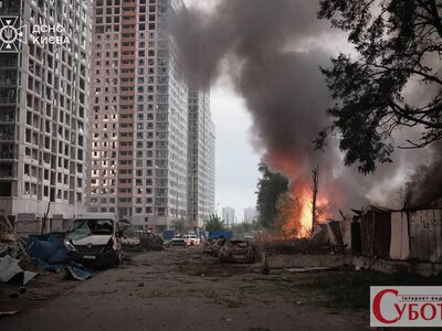 Нічний удар по Києву: людей рятували з верхніх поверхів, під завалами ще шукають постраждалих