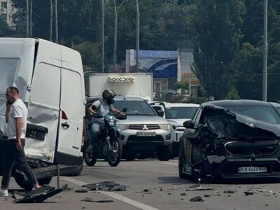 ДТП на 7 мільйонів: у Києві розбили новітній заряджений BMW потужністю понад 700 сил (ФОТО)