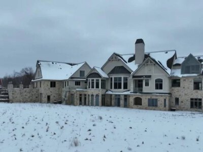 Чоловік пробрався до покинутого маєтку за $12 мільйонів: побачене вразило навіть досвідченого блогера