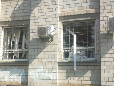 Після атаки на Вишневе пошкоджена будівля податкової: куди звертатися платникам