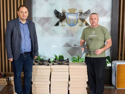 Івано-Франківськ передав чергову партію з 50 FPV-дронів для батальйону «Свобода»