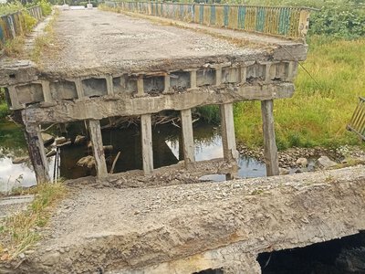 На Франківщині обвалився аварійний міст через річку Дуба