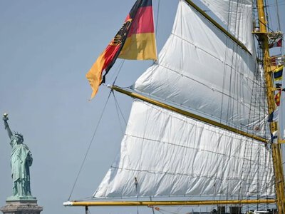 У США різко зросла кількість заяв на отримання німецького паспорта від нащадків жертв нацизму