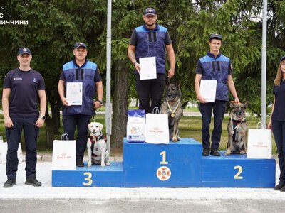 Вінницькі службові собаки ДСНС успішно пройшли всеукраїнську атестацію