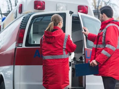 У Рівному рятувальники визволили 15-річну дівчину, яка застрягла в поштоматі