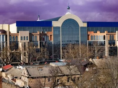 Від Сальдо до авіабомб: Історія скандального ТРЦ у Херсоні, атакованого росіянами - Херсон Daily