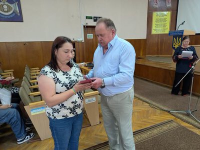 Дружині полеглого воїна з Калинопільської громади вручили орден “За мужність”
