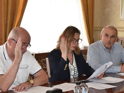 Термінові виплати та екстрена допомога: на Закарпатті ухвалили рішення, на які чекали сотні родин