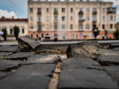 У Чернівцях частково обмежать рух на початку Головної та перекриють центр через фестиваль