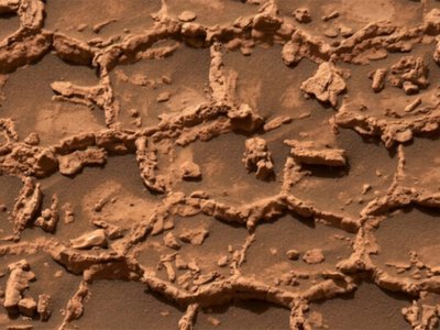 Curiosity знайшов на Марсі загадкові полігональні структури, схожі на стільники