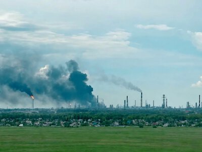 Найбільший нафтопереробний завод Росії зупинив роботу після атаки безпілотників