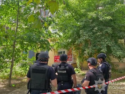 В Одесі чоловік взяв у заручники людей в перукарні