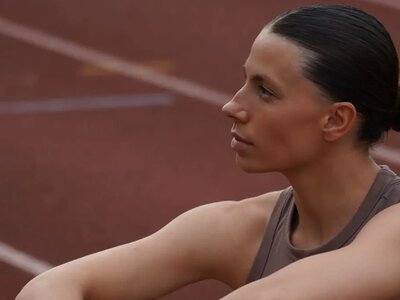 До моря майже готова: Марина Бех похизувалася розкішною фігурою в бікіні