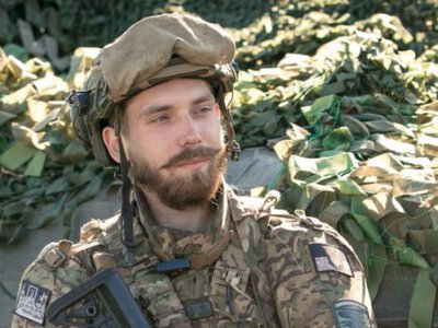Він не мав бути на фронті, але став легендою: історія генерала Плюсіка