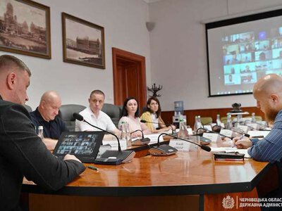 Очільник ОВА Осипенко зібрав усіх голів територіальних громад Буковини та правоохоронців на нараду: про що говорили