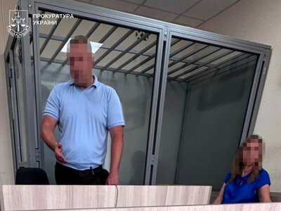 На Полтавщині трьох лікарок підозрюють у підробці документів для оформлення інвалідності чоловікам