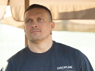 Безтурботність. Дружина Усика поділилася яскравими кадрами з чоловіком із відпустки