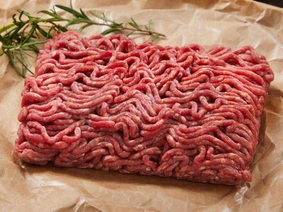Секретний інгредієнт із кухонної шафки: як зробити фарш неймовірно соковитим та ароматним