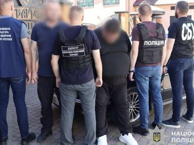 Човном до Угорщини за $17000: в Ужгороді затримали двох переправників (ФОТО)