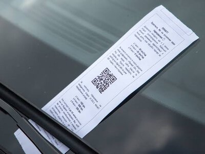 Українцям можуть дозволити заробляти на фото порушень ПДР