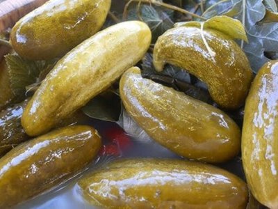 Огірки виходять як з бочки: популярний рецепт закуски, від якої всі в захваті