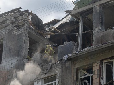 Наслідки російської ракетної атаки на Харків: двоє загиблих, 42 постраждалих (фото, відео)
