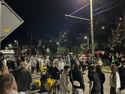 Перевернуте авто ТЦК та масова сутичка на Сихові: що відбулося у Львові ввечері 8 липня
