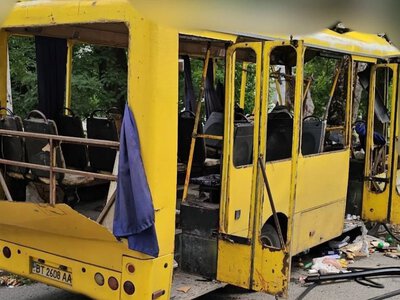  Російські військові атакували дроном маршрутне таксі у центрі Херсона. ДОПОВНЕНО 