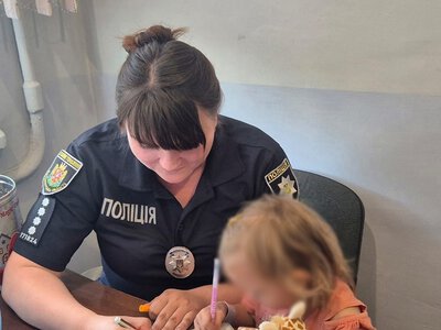 У Житомирі 5-річна дівчинка загубилася в центрі міста: поліція понад дві години шукала рідних