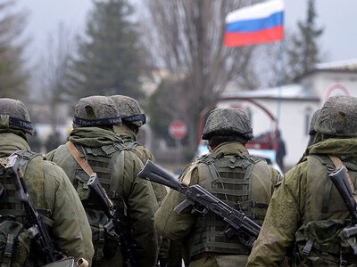 У ЄС обговорюють можливість послабити візовий режим для росіян, які воювали в Україні