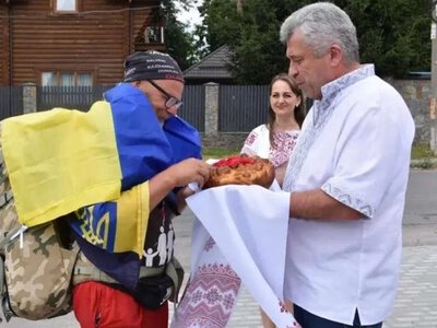 На Вінниччині підтримали волонтера з Латвії