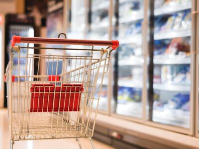 Продукти, термін придатності яких добігає кінця: в Україні дозволять безкоштовну роздачу за досвідом ЄС (Відео)