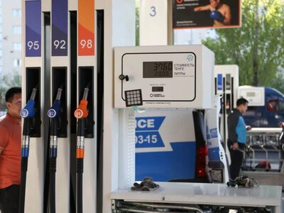 Казахстан встановив понад півсотні блокпостів на кордоні з рф, щоб зупинити вивезення бензину...