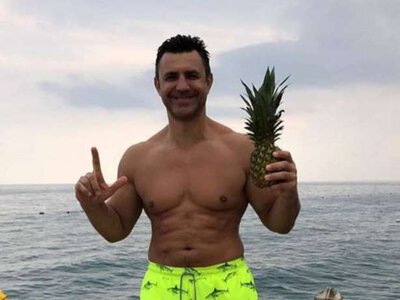 ВАКС отримав 10 мільйонів, а народ — чергову виставу від героя кол-центрів