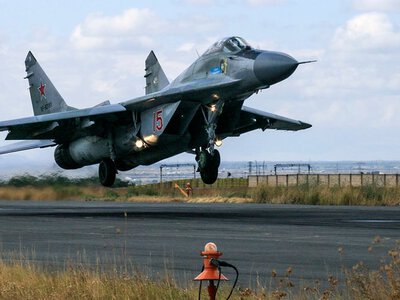 «Деталей не було вивезено незаконно». В Угорщині закрили розслідування крадіжки частин МіГ-29, якими рф розплатилася за борг
